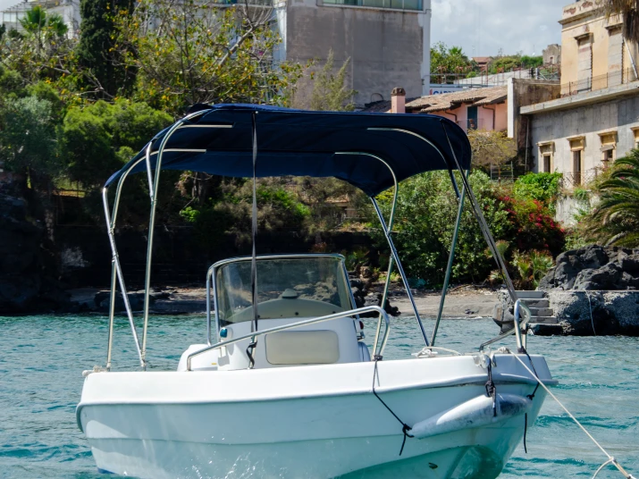 Motorboat rental with or without captain cosiver Catania