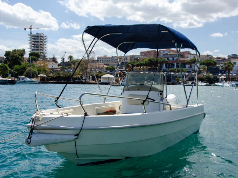 Bareboat Rental Motorboat cosiver with a boat licence