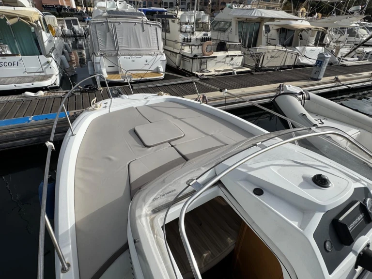 Rent a Jeanneau Cap Camarat 7.5 WA Serie 2 Empuriabrava