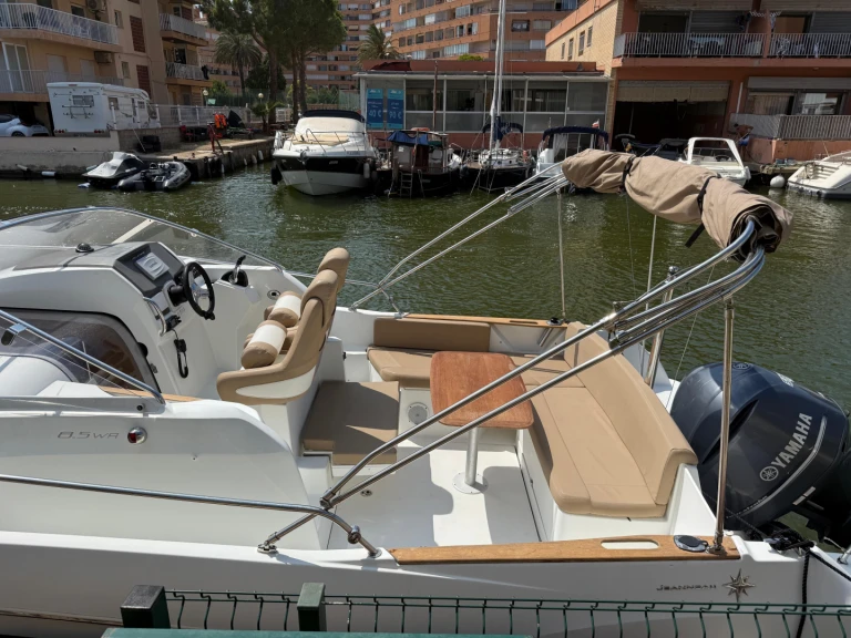 Bareboat Rental Motorboat BravaBoats with a boat licence