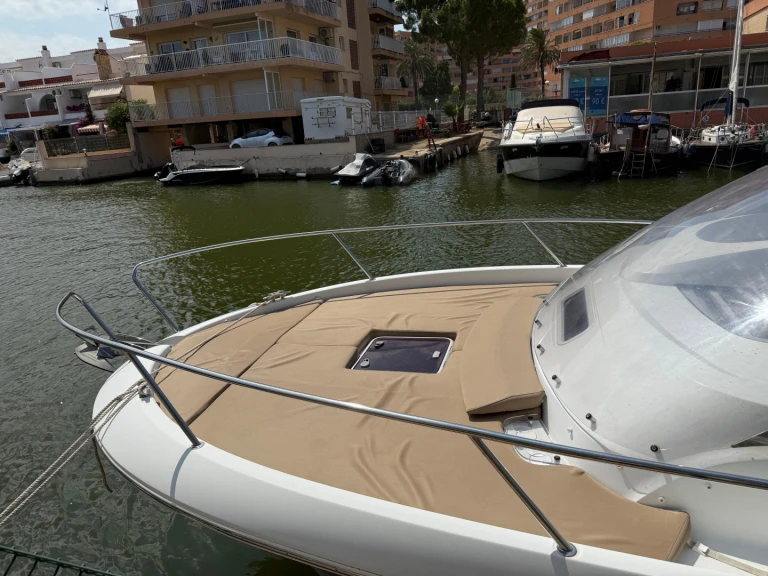 Motorboat rental with or without captain BravaBoats Roses
