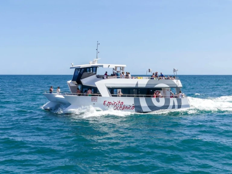 Yacht charter Portimão cheap Custom