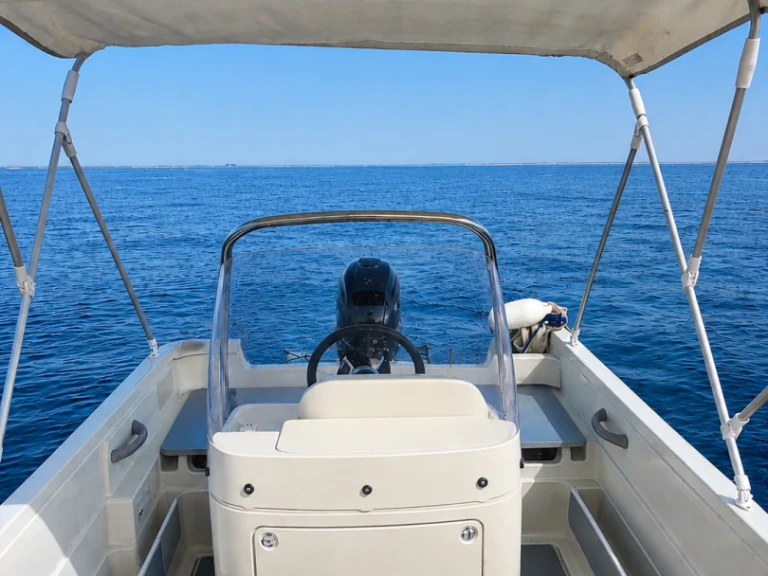 Bareboat Rental Motorboat Terhi with a boat licence