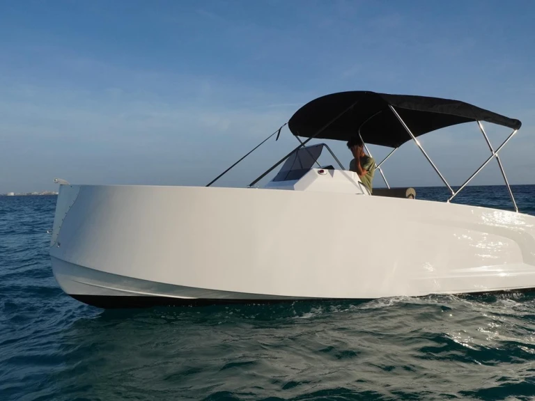 Bareboat Rental Motorboat BOATS MAK 365 with a boat licence