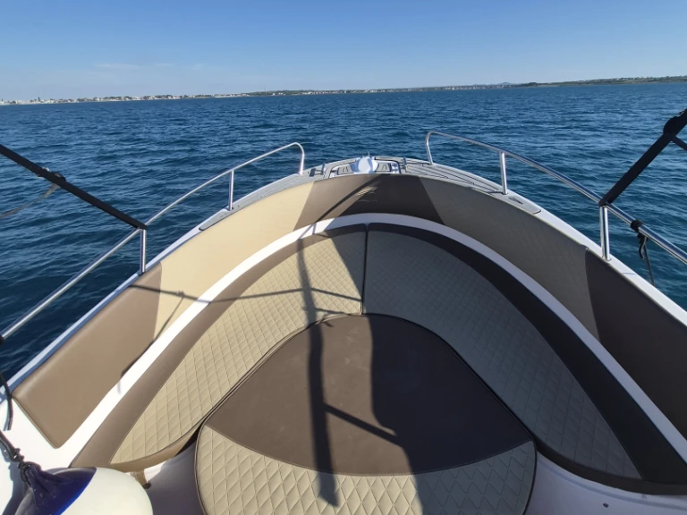 Bareboat Rental Motorboat Insidias Marine with a boat licence