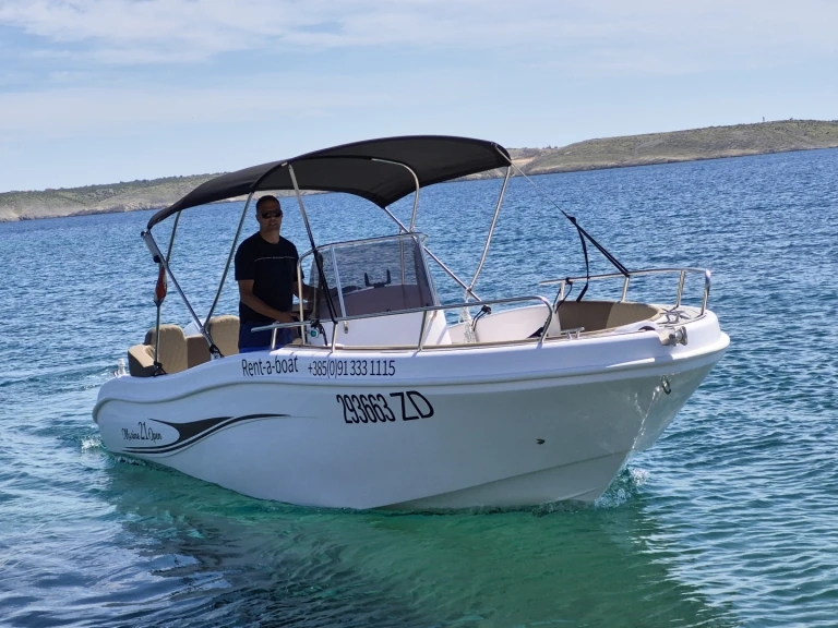 Motorboat rental with or without captain Insidias Marine Nin