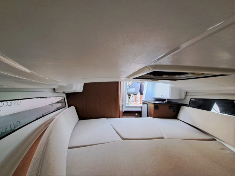 Motorboat for rent Pula at the best price
