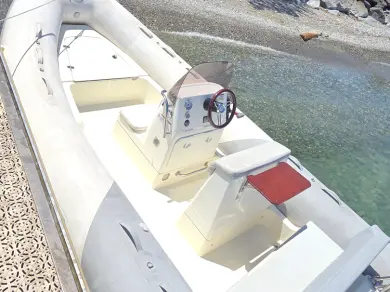 Rent a Zodiac Medline 580 Évian-les-Bains