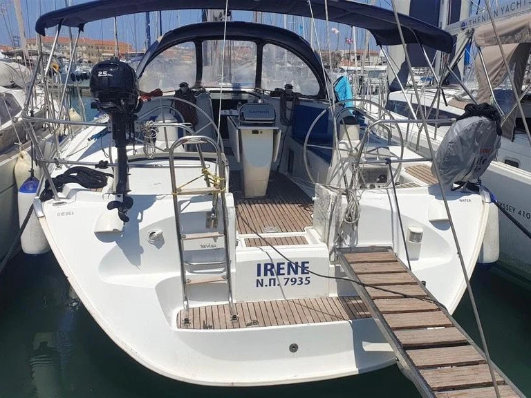 Jeanneau Sun Odyssey 43 in Níkiti on SamBoat