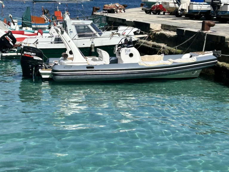 Colbac Shark 720  in Marsala on SamBoat