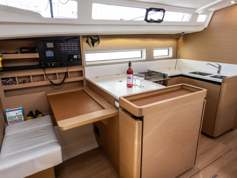 Boat rental Jeanneau Sun Odyssey 440 in Sývota on Samboat