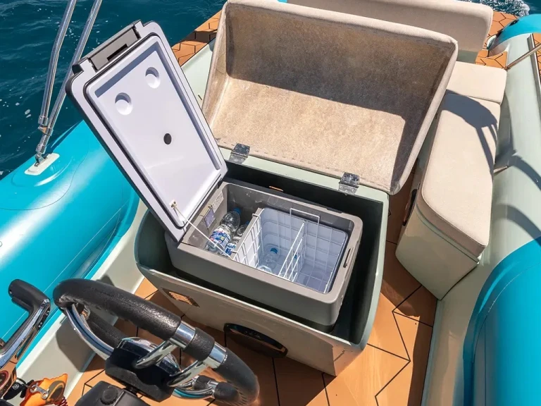 Motorboat rental in Trogir -  Bura 8.0