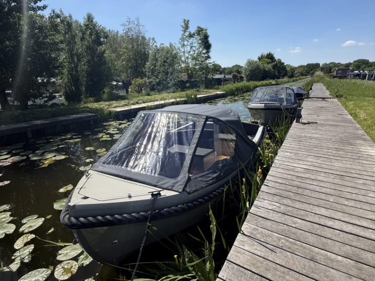 Yacht charter Oud Ade cheap Aqua 24 de Luxe
