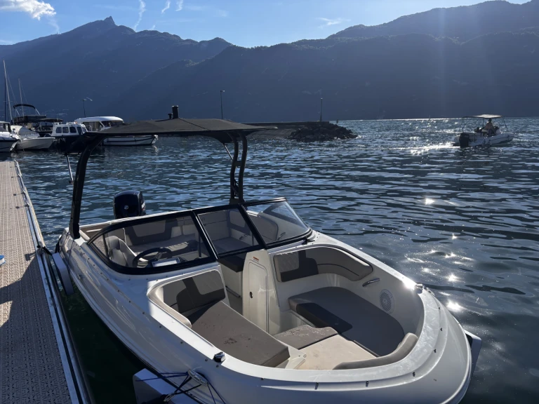 Motorboat for rent Aix-les-Bains at the best price