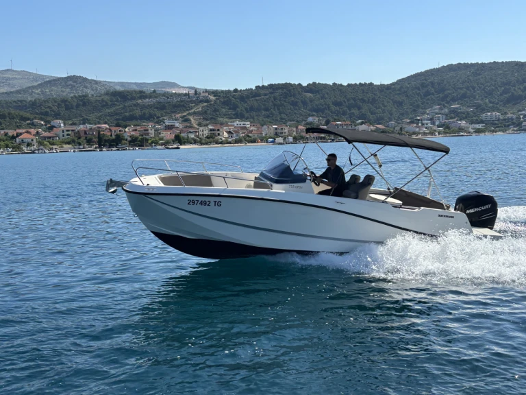 Rent a Quicksilver Activ 755 Open Trogir