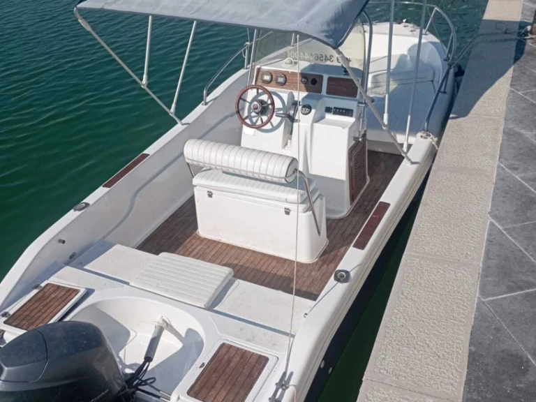 Motorboat rental with or without captain Rascala Savelletri Di Fasano