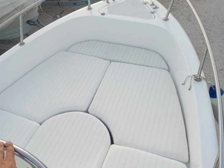 Motorboat for rent Savelletri Di Fasano at the best price