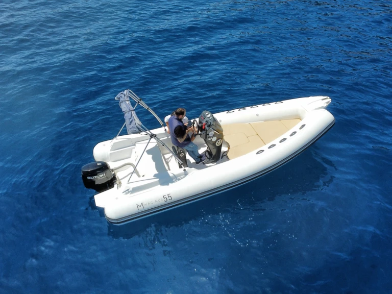Rent a Magnus 5,50 Porto Rotondo
