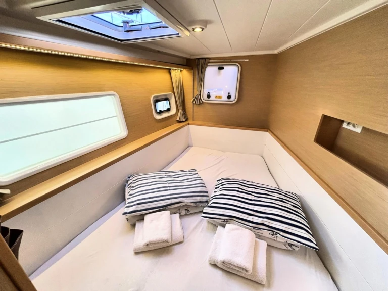 Lagoon Lagoon 400 S2 in Nydri on SamBoat