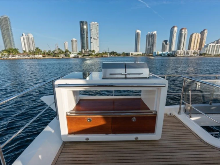 Bareboat Rental Luxury Yacht Azimut with a boat licence