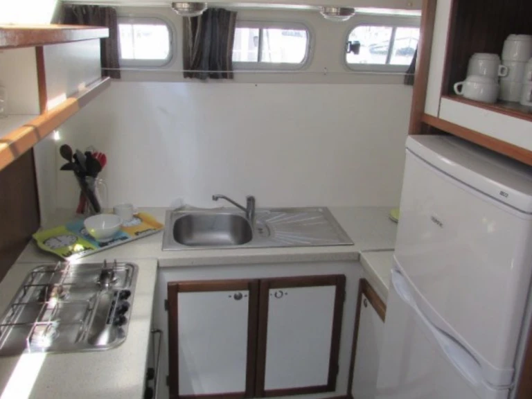 Yacht charter Marseille cheap Tarpon 790 Lx