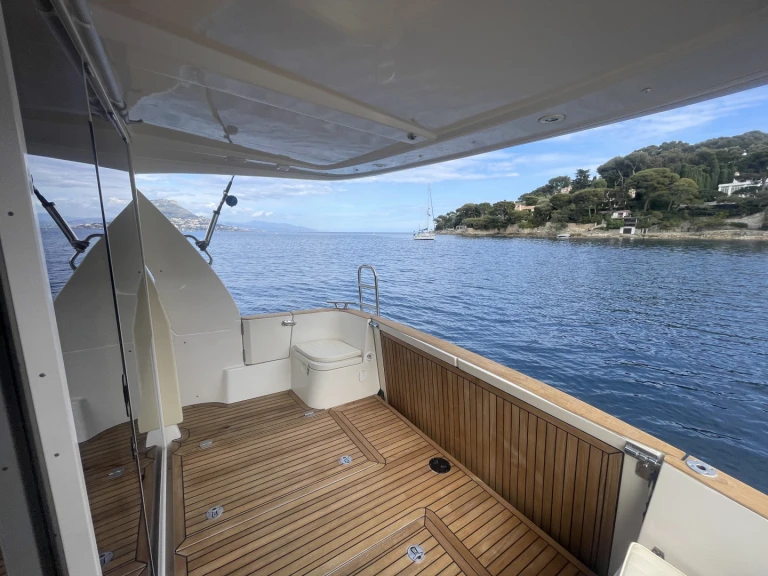 Motorboat rental with or without captain Greenline Beaulieu-sur-Mer