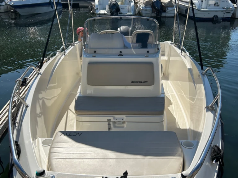 Yacht charter Aix-les-Bains cheap Activ 535 Open