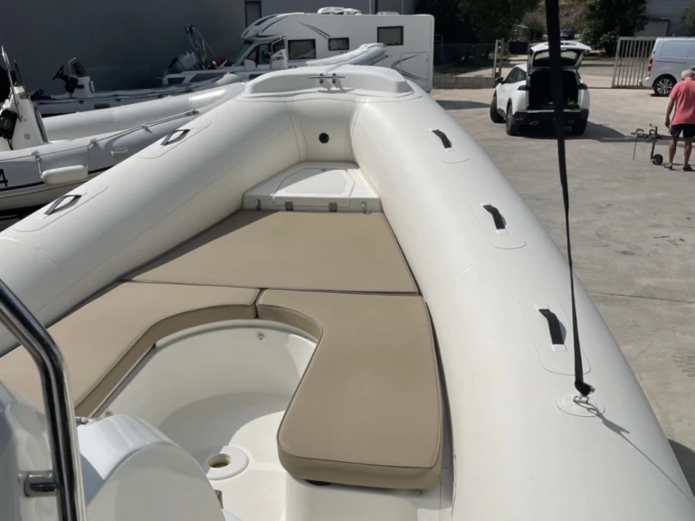 RIB for rent Golfu di Lava at the best price