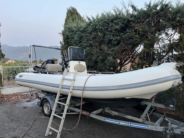 Zodiac Medline 540 charter bareboat or captained in  Golfu di Lava