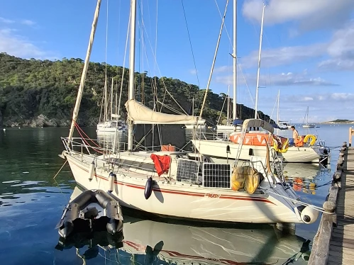 Sailboat for rent France at the best price
