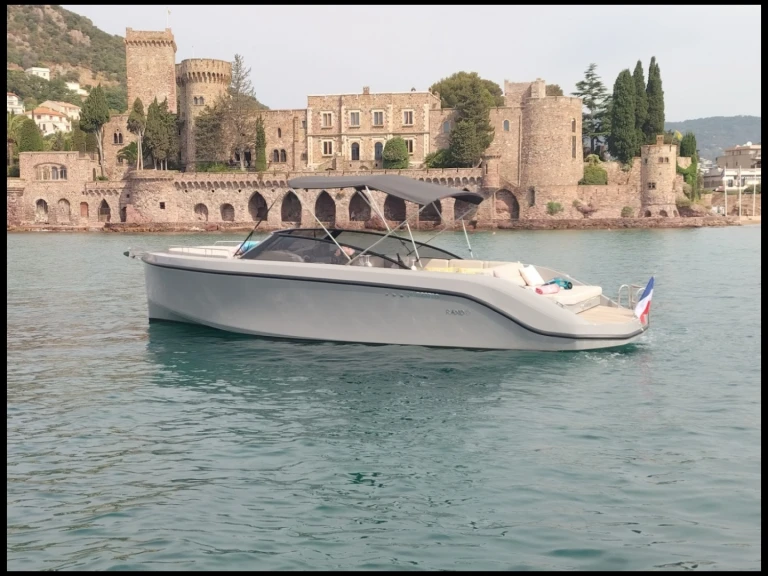 Rand Leisure 28 in Mandelieu-la-Napoule on SamBoat