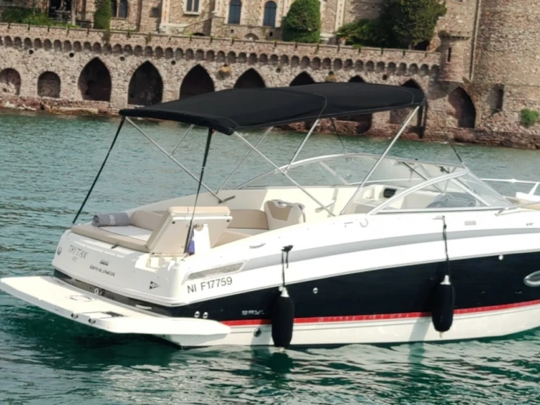 Yacht charter Mandelieu-la-Napoule cheap Bayliner 742 Cuddy