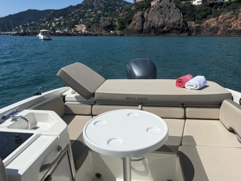 Boat rental Bayliner VR6 in Mandelieu-la-Napoule on Samboat