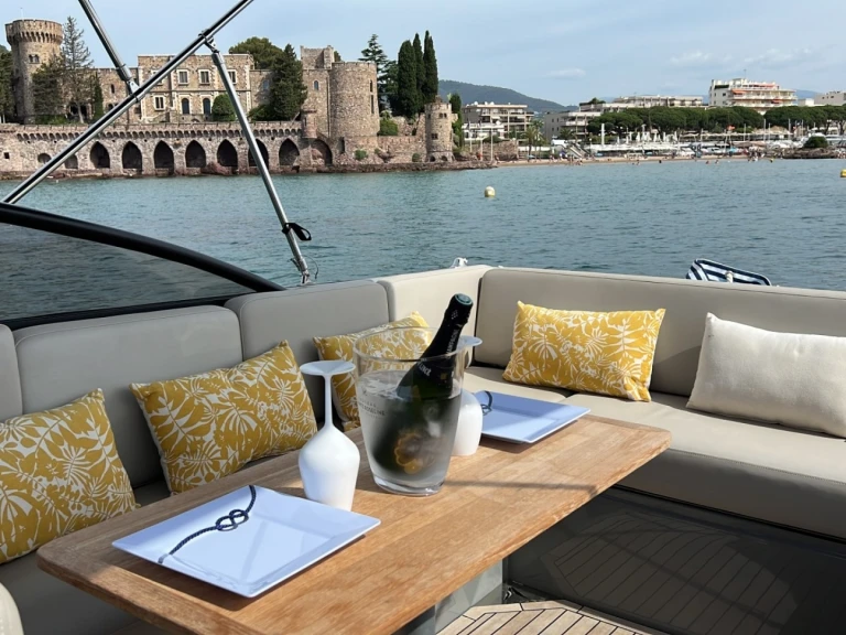 Motorboat rental with or without captain Rand Mandelieu-la-Napoule