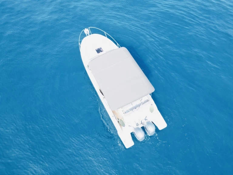 Bareboat Rental Motorboat Jeanneau with a boat licence