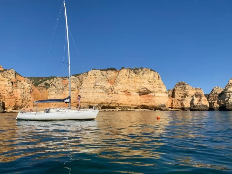 Rent a Bénéteau first class 8 Ferragudo