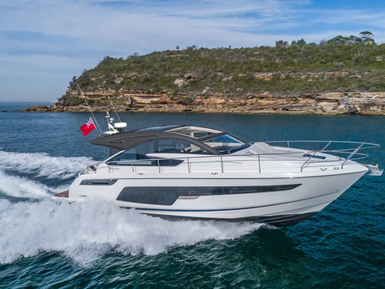 Boat rental Fairline Fairline 50 in Port Grimaud on Samboat