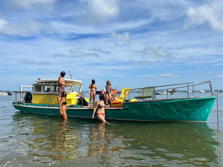 Bareboat Rental Motorboat Dupouy with a boat licence