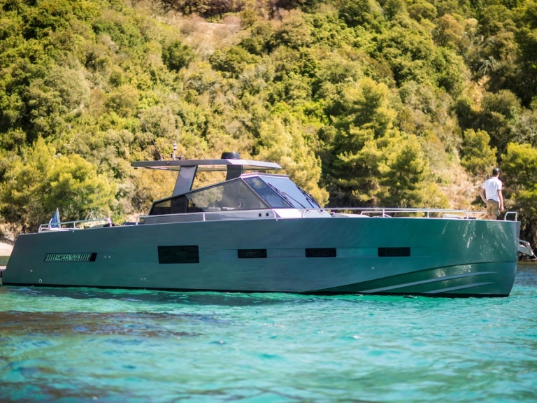 MED YACHT  Med Yacht 52 in Cogolin on SamBoat