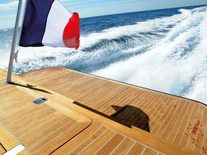 Bareboat Rental Motorboat MEDYACHT with a boat licence