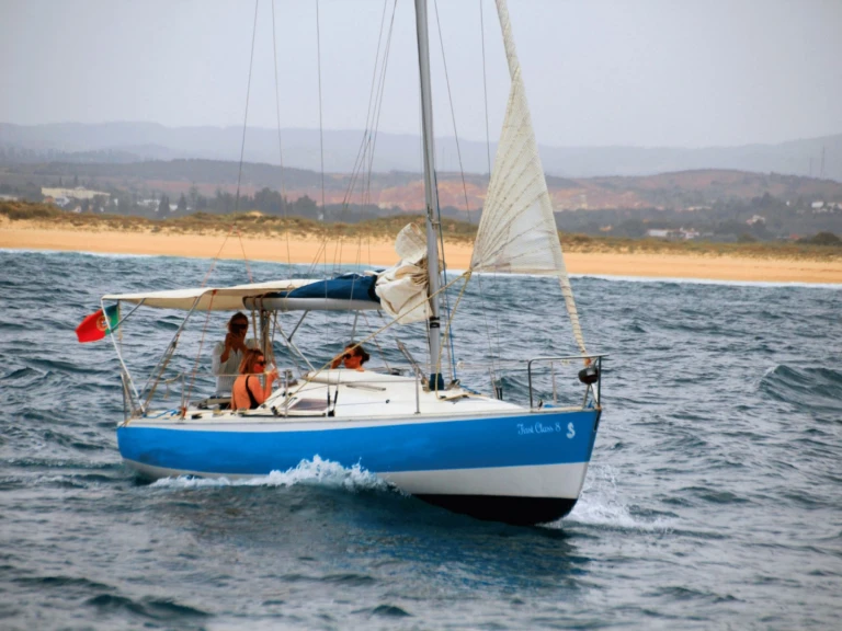 Bareboat Rental Sailboat Bénéteau with a boat licence