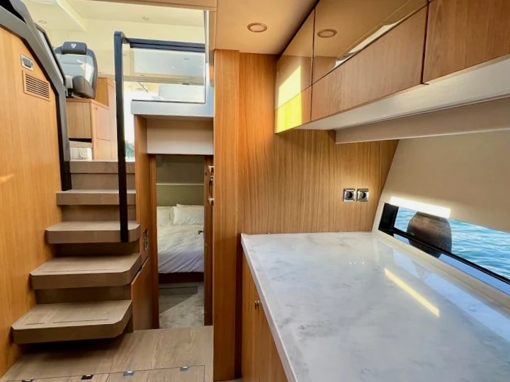 Bareboat Rental Luxury Yacht Fairline with a boat licence
