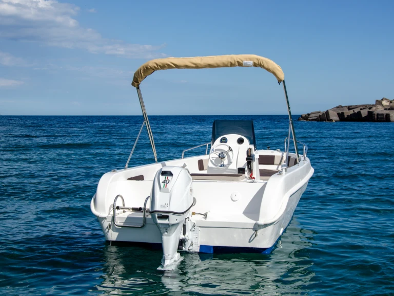 Bareboat Rental Motorboat cosiver with a boat licence