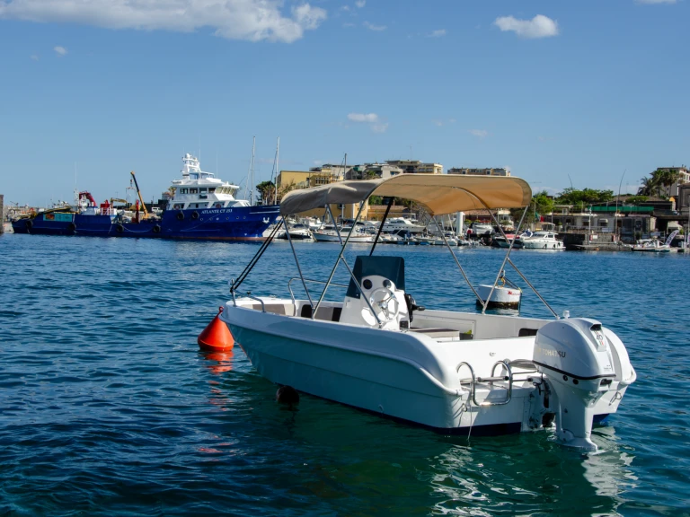 Motorboat for rent Catania at the best price