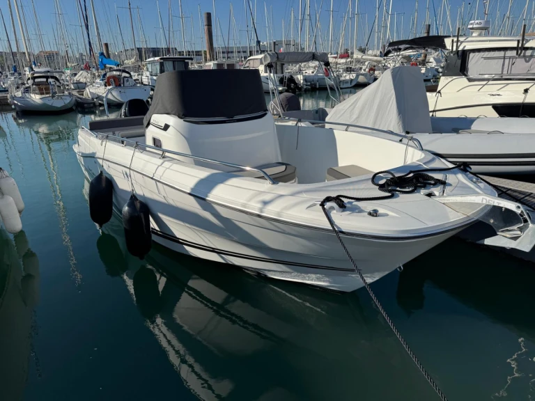 Motorboat for rent La Rochelle at the best price