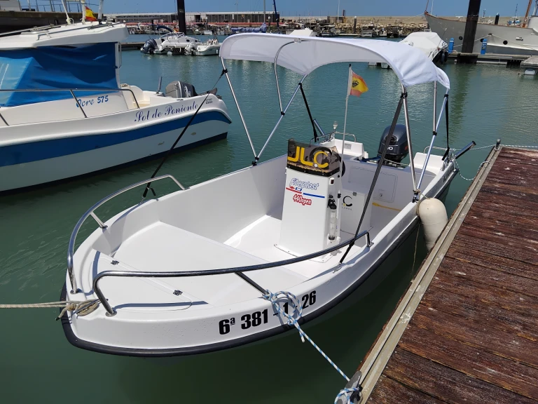 Yacht charter Spain cheap 440 Open 