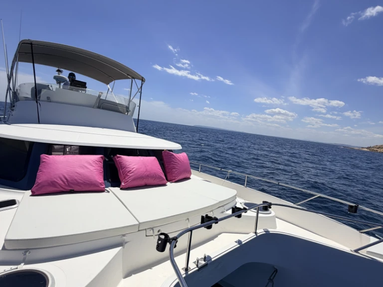 Motorboat for rent Port of Alicante at the best price