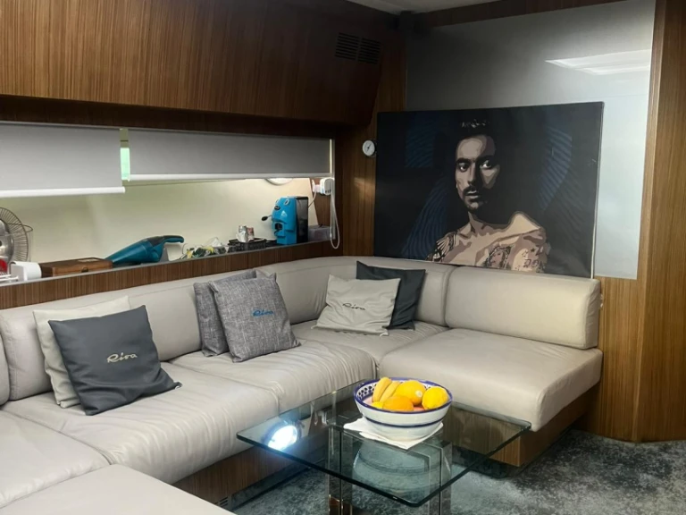 Luxury Yacht for rent Naples at the best price