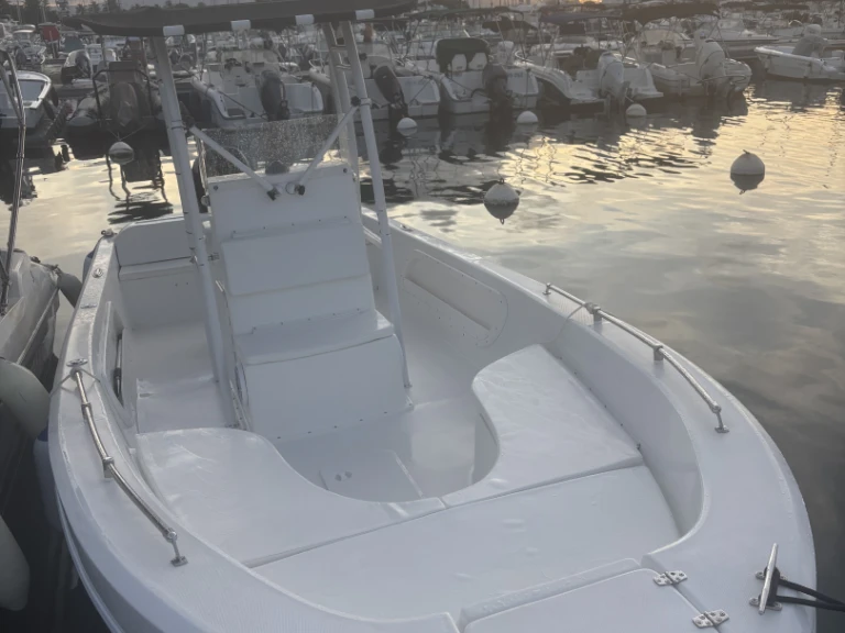 Yacht charter Pointe-à-Pitre cheap 23'