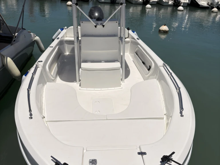 Boat rental Forboat 23' in Pointe-à-Pitre on Samboat